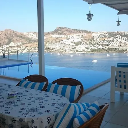 Magnificent View With Private Pool & Piano, 3 Bedroom Villa, Min 4 Nigths *