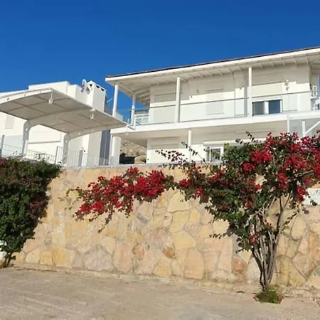 Magnificent View With Private Pool & Piano, 3 Bedroom Villa, Min 4 Nigths 빌라