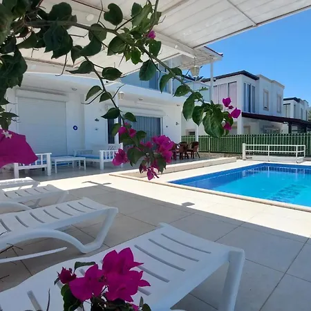 Magnificent View With Private Pool & Piano, 3 Bedroom Villa, Min 4 Nigths Vilă
